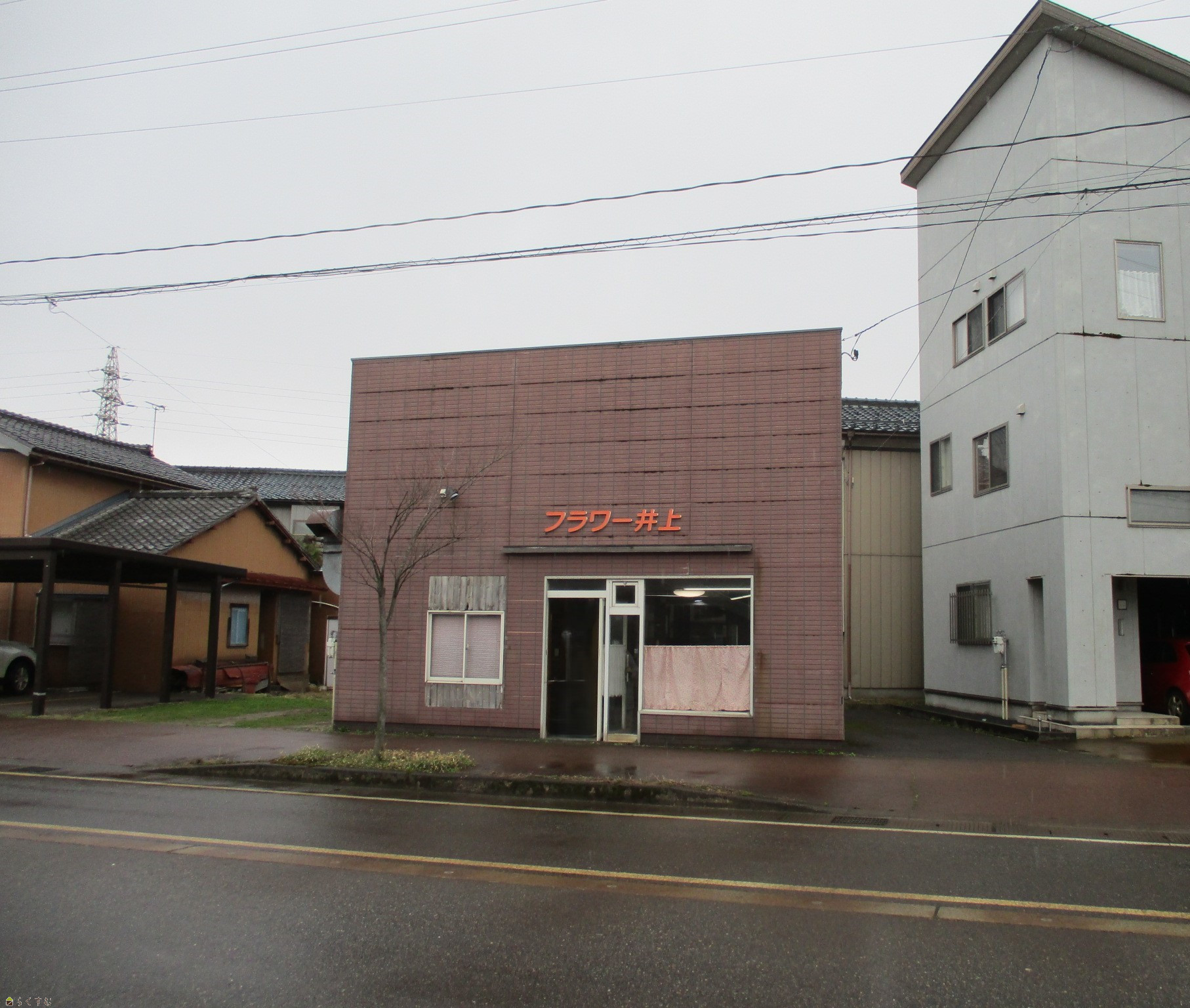 detached 学校町1丁目